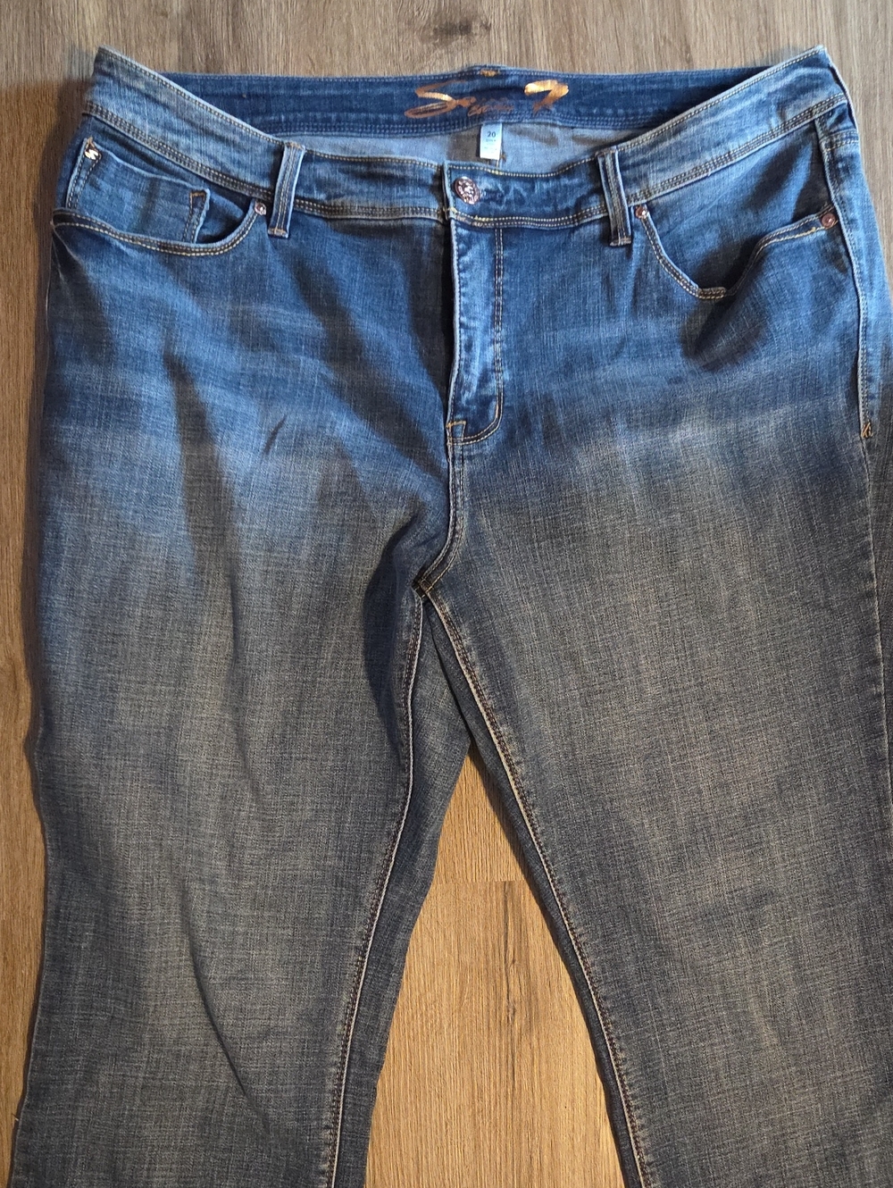 Seven7 Women's Straight Leg Jeans in Medium Blue Wash
